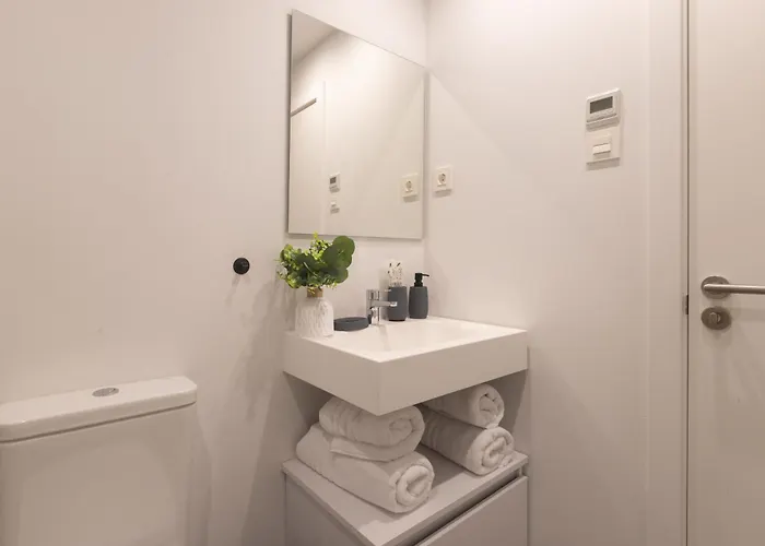 Apartamento Higueron West 8131 *