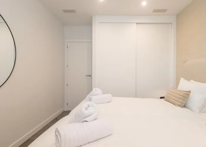 Apartamento Higueron West 8131 *